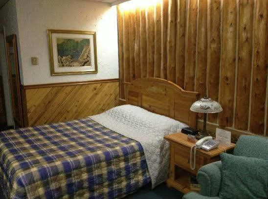 Motel Mystic Isle Wawa